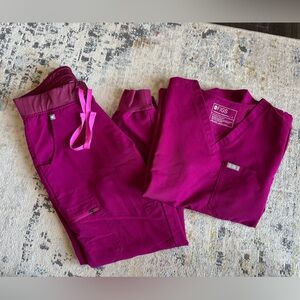 Zamora Joggers and Catarina one pocket scrub top in pretty magenta purple color